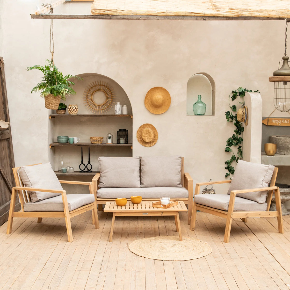Salon de jardin en acacia 4 places GILI - coussins sable Happy Garden
